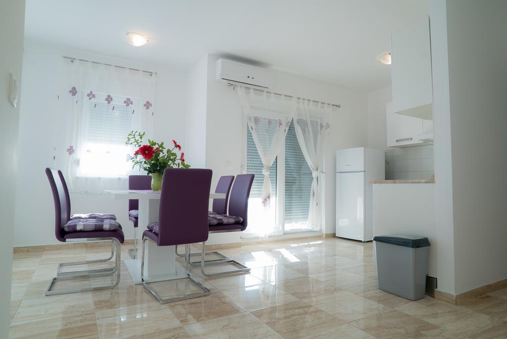 Apartmani Ruzica Makarska Exterior foto