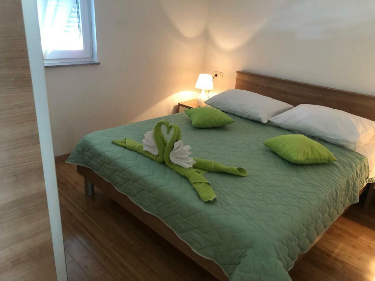 Apartmani Ruzica Makarska Exterior foto